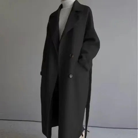 Κομψό μάλλινο παλτό με μεσαίο πέτο